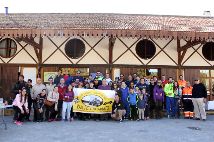 El grupo al completo en el Albergue Municipal de Espiel. / Elena Llano