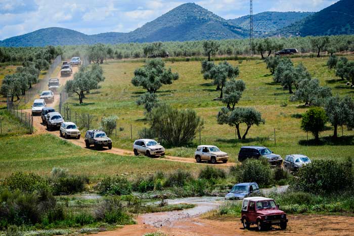 Ruta en vehculos todoterreno y da del socio