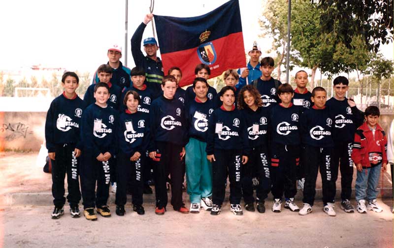 Escuela Municipal de Ftbol Base de Pearroya-Pueblonuevo