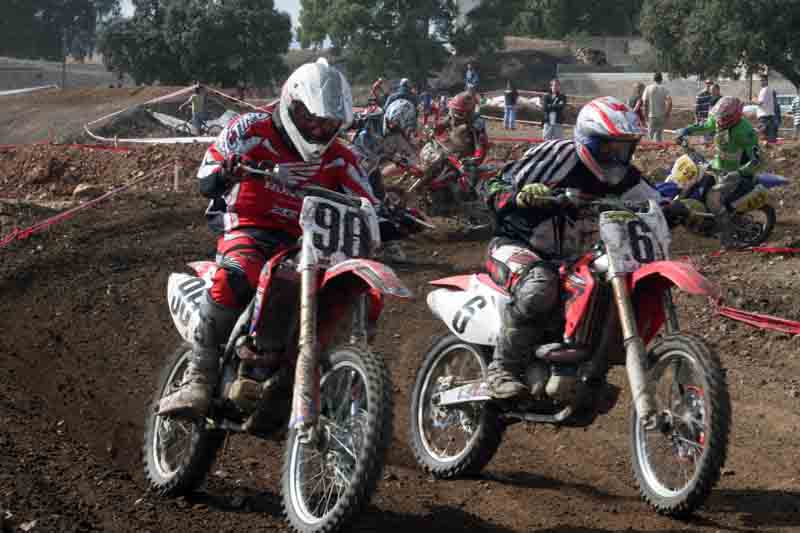 Motocross en el circuita de La Mina