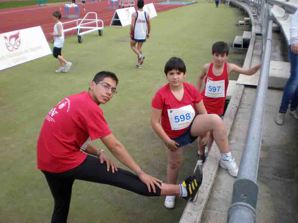 Manu, Angel y Dani (izq.-dcha.) en fase de calentamiento