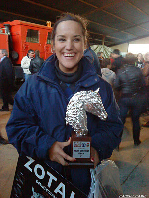 Trofeo al Caballo con Mejor Condicin `Benquerenca` de Gloria A. Bote