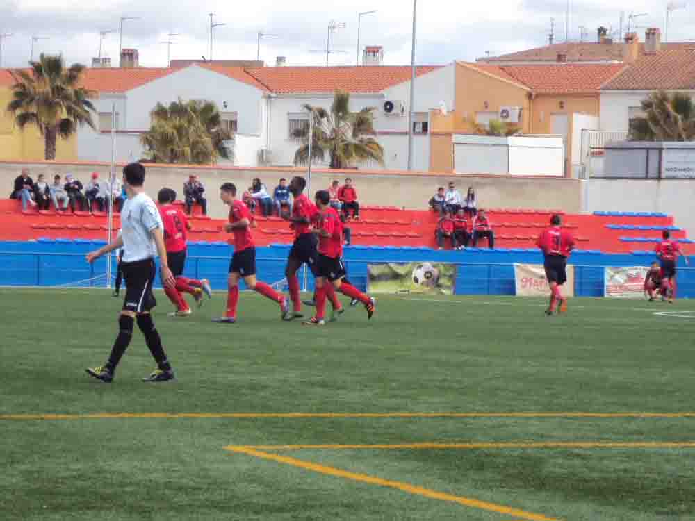 El Pearroya vence en casa al Brenes