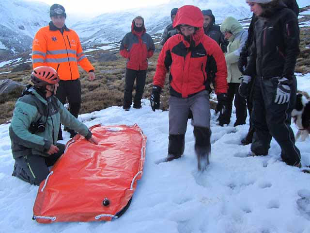 Simulacro de rescate de un montaero