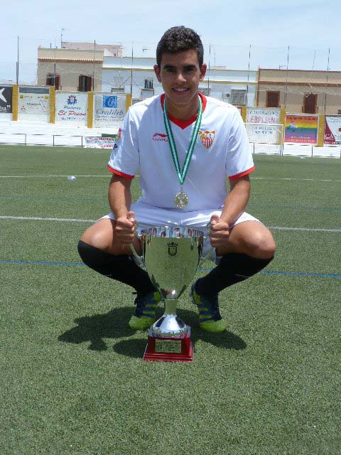 Nan, jugador belmezano, cadete del Sevilla