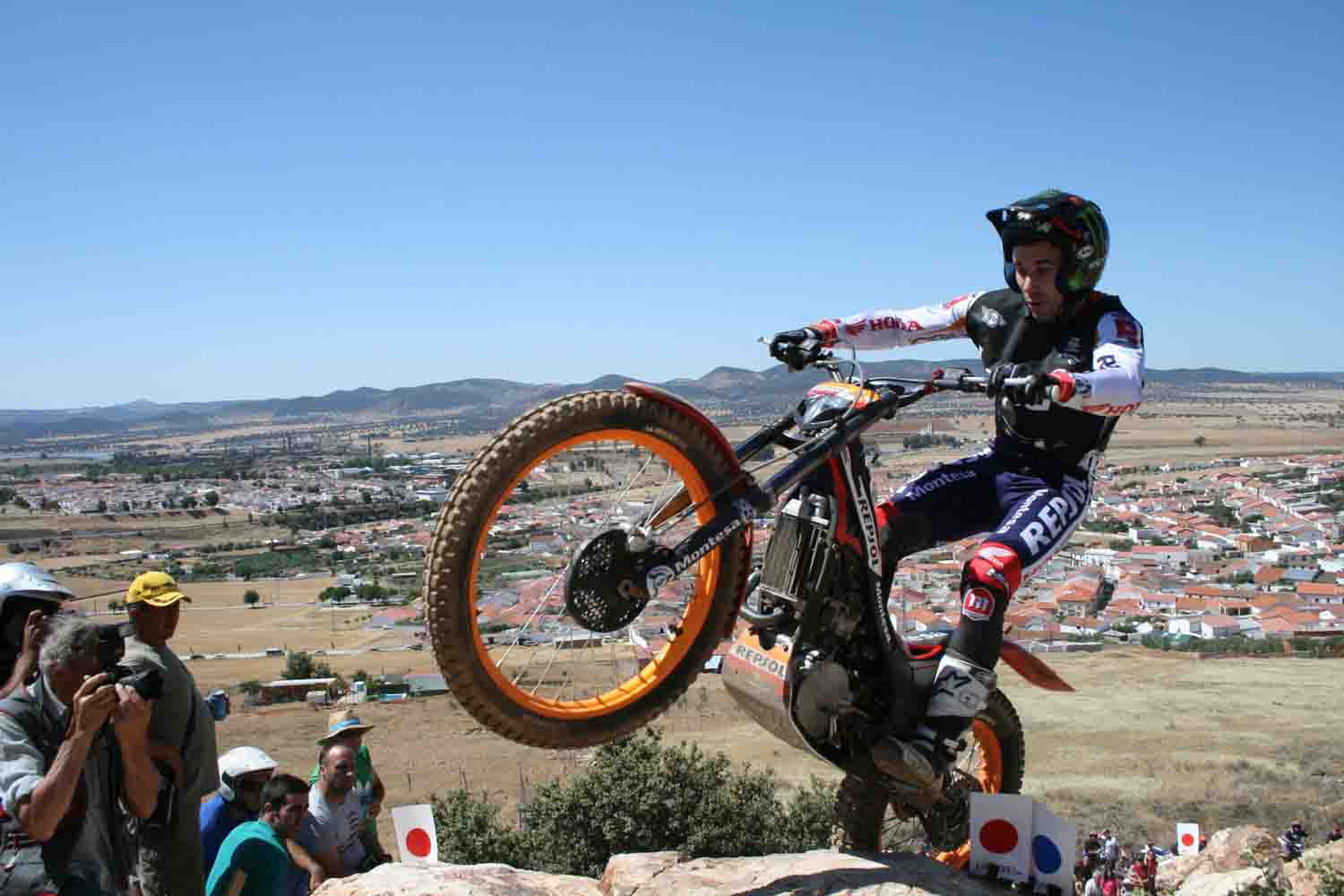 Toni Bou se impone con autoridad en Pearroya