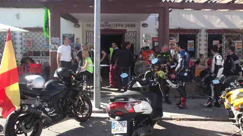 Primer Moto almuerzo lnea motera