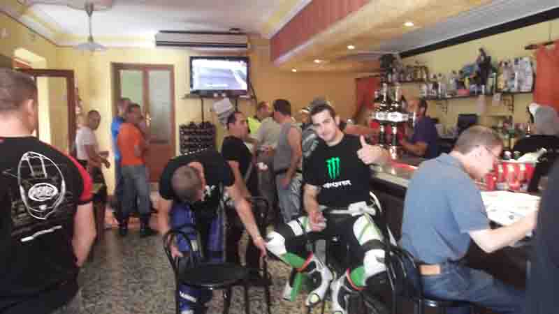 Primer Moto almuerzo lnea motera