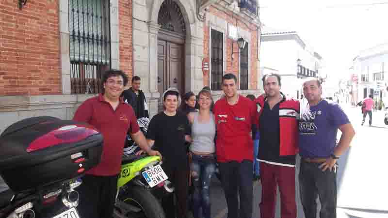 Primer Moto almuerzo lnea motera