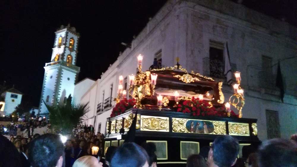 Noche y madrugada de Viernes Santo a Sbado Santo