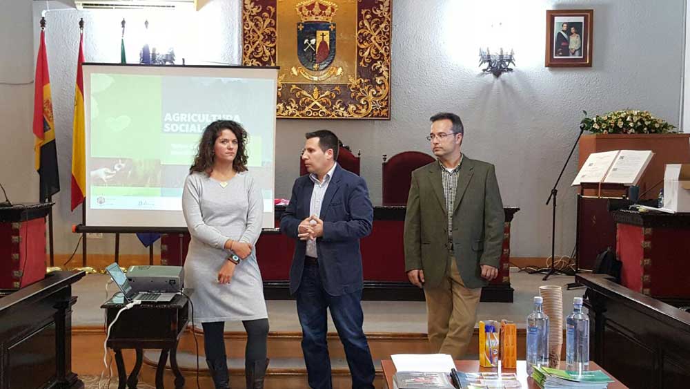 Un taller incide en la agricultura social