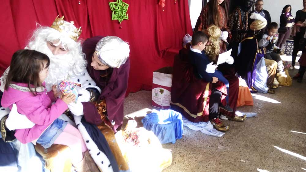 El Ceip San Carlos Borromeo celebra la Navidad