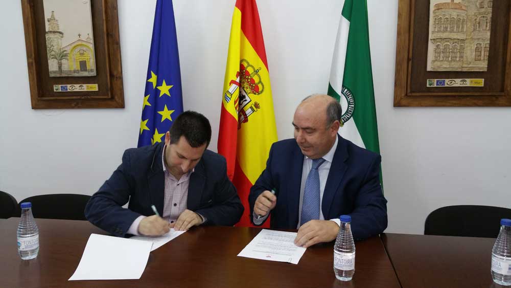 Firma de convenio de colaboracin entre Cajasur  y el G.D.R 