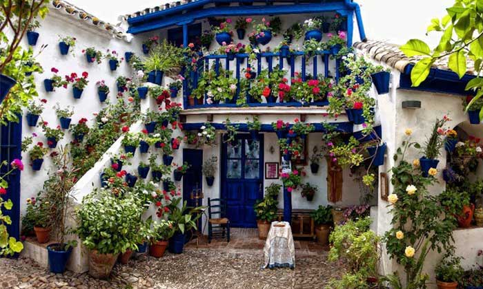 Patios y rincones pintorescos de toda la provincia