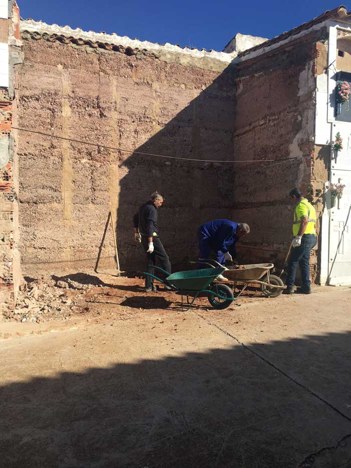Construccin de 25 nichos en el cementerio de San Jorge