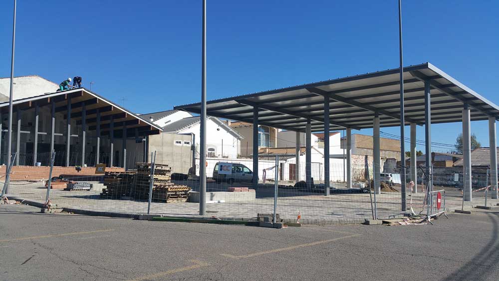 Asfaltado de la zona interior de la estacin de autobuses 