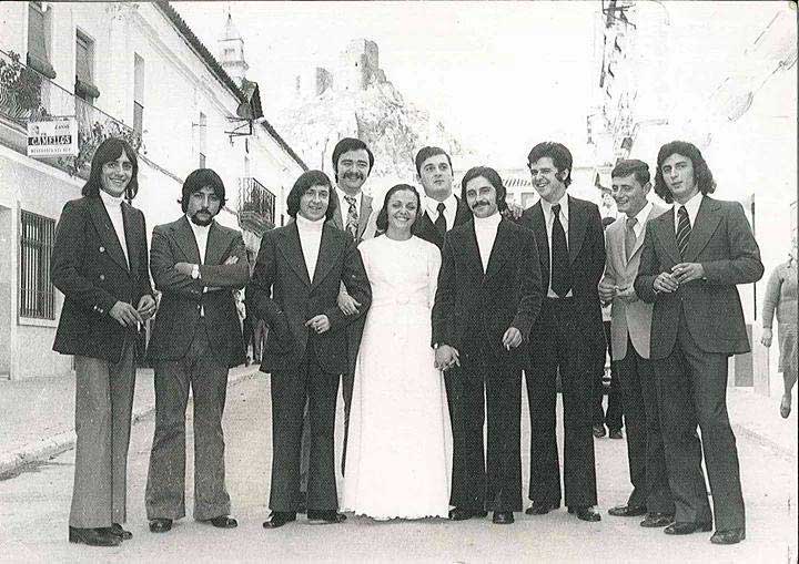 Foto de los Veloces en la boda de Juan Aranda