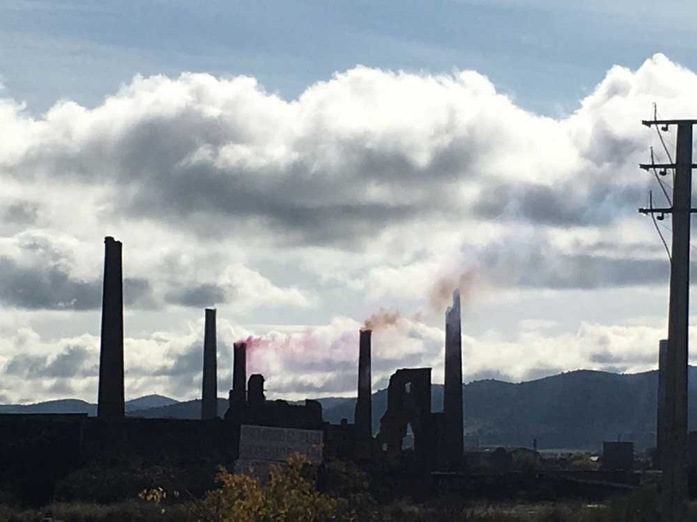 Las chimeneas de El Cerco vuelven a funcionar en su Da