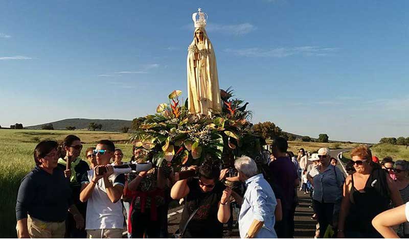 Traslado de la Virgen de Ftima desde la ermita a Valsequillo 