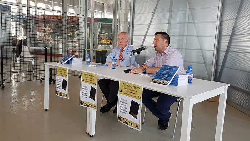 Victoriano Vera presenta su libro