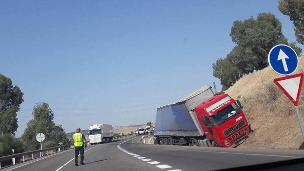 Un fallecido y un herido grave en un nuevo accidente en la N-432