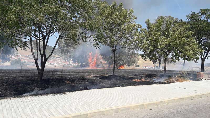 Incendio en la barriada Santiago Garca Fuentes