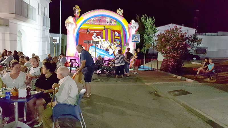 La barriada Santiago Garca Fuentes celebra su feria