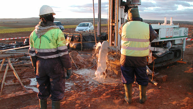 Sondeos de caracterizacin del suelo para el silo nuclear de Villar de Caas / Enresa