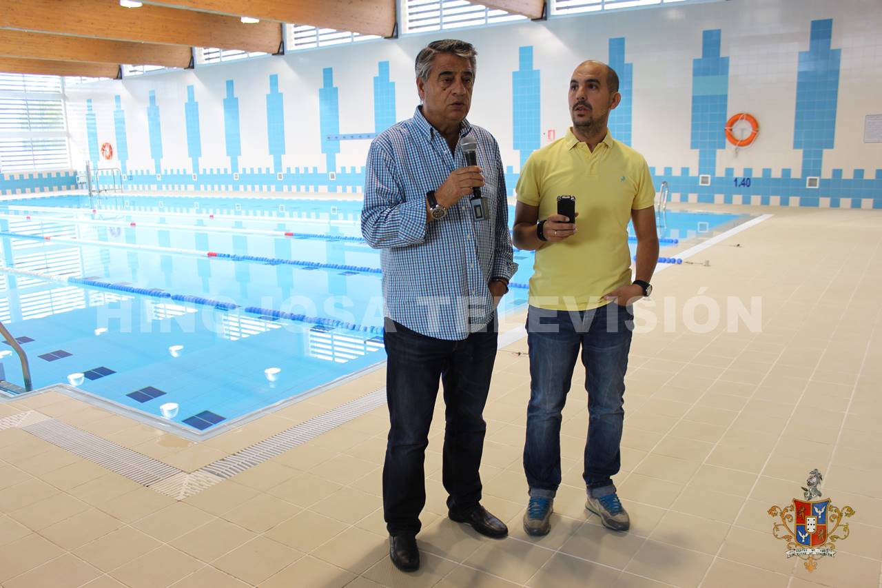 Apertura de la piscina municipal climatizada de Hinojosa del Duque