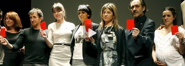  `tarjeta roja al maltratador`