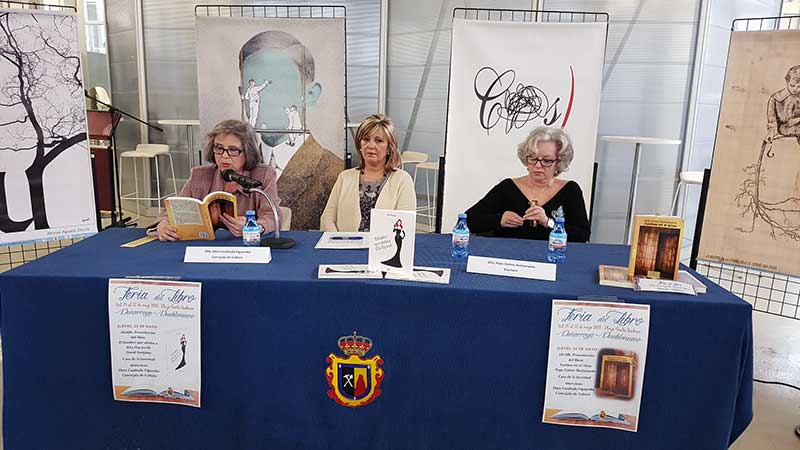 Pepa Gmez presenta su libro Tumbas en el aire 