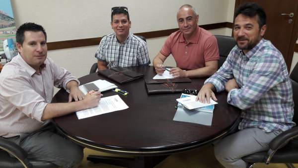 AUGC se rene con el alcalde de Pearroya