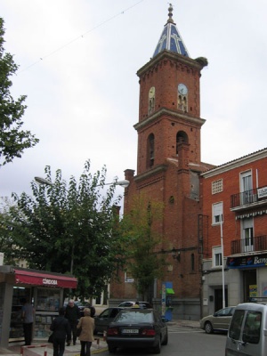 Aparece una grieta en la torre de la parroquia de Santa Brbara