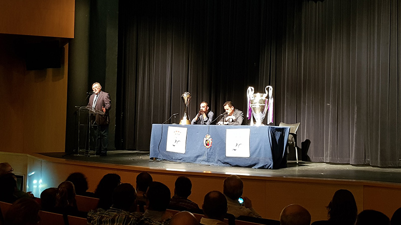 La pea madridista El mejor club del mundo celebra su 20 aniversario