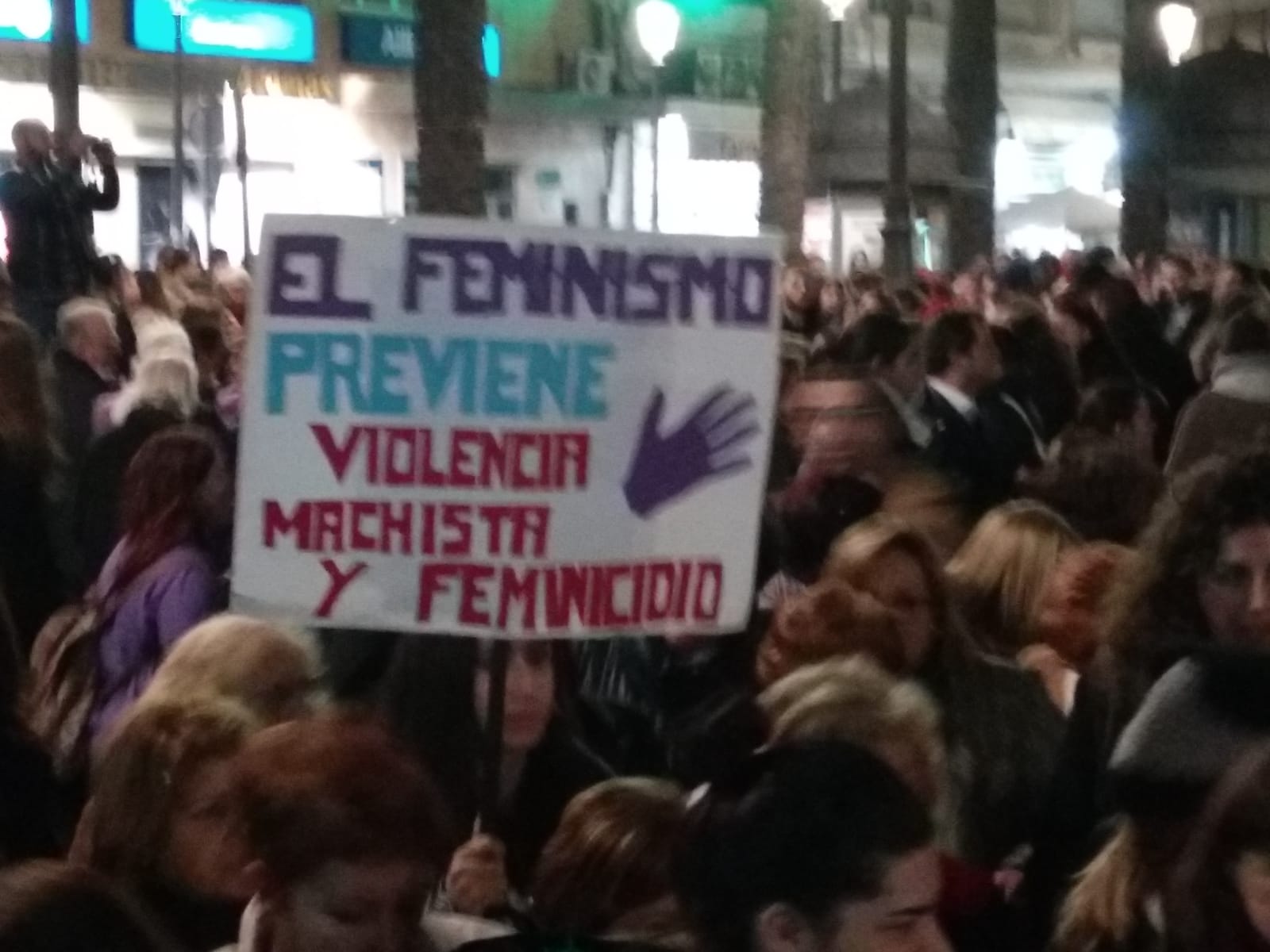 Multitudinaria concentracin feminista