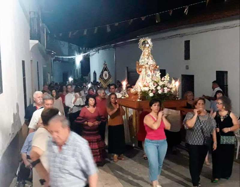 El Hoyo celebra su feria