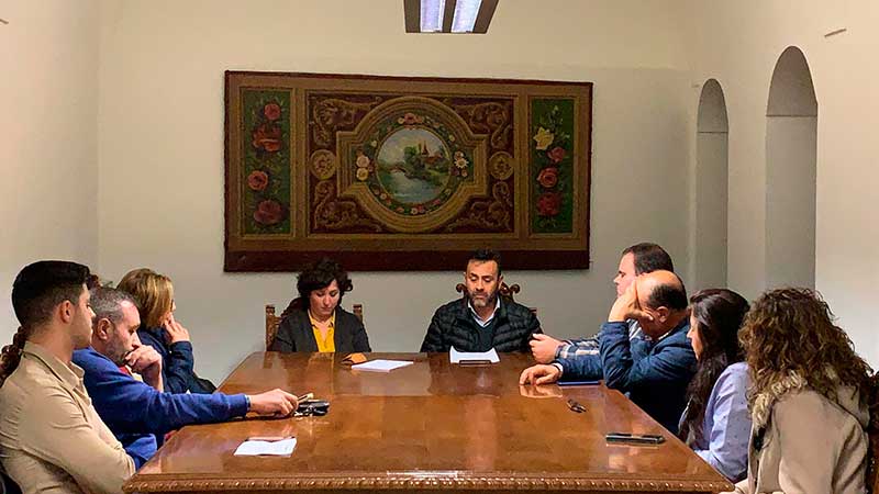 Pedro Barba presenta su renuncia a la Alcalda