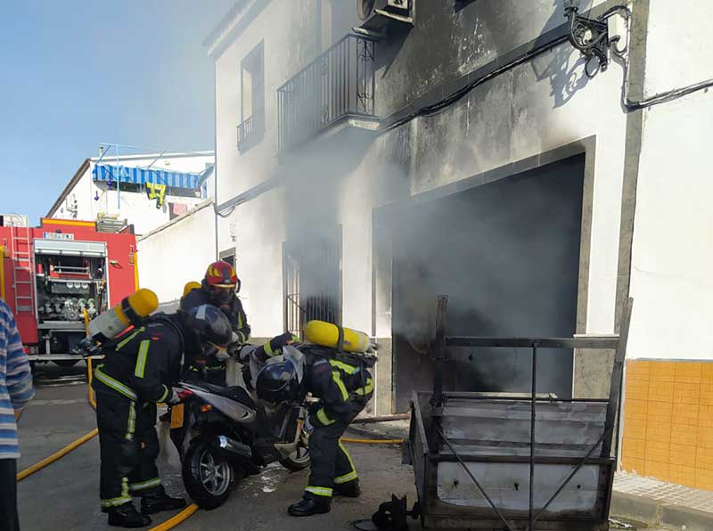 Incendio en un garaje de una vivienda