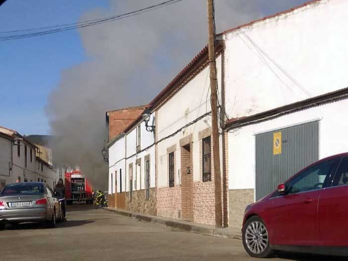 Incendio en un garaje de una vivienda