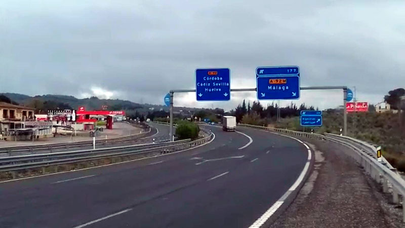 El trfico en las carreteras autonmicas cae un 70 por ciento