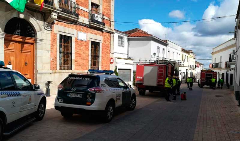 La UME desinfecta residencias de mayores del Guadiato