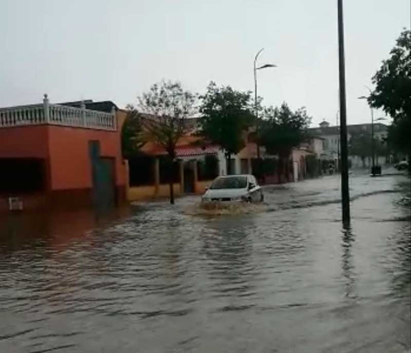 Una fuerte tromba de agua provoca inundaciones