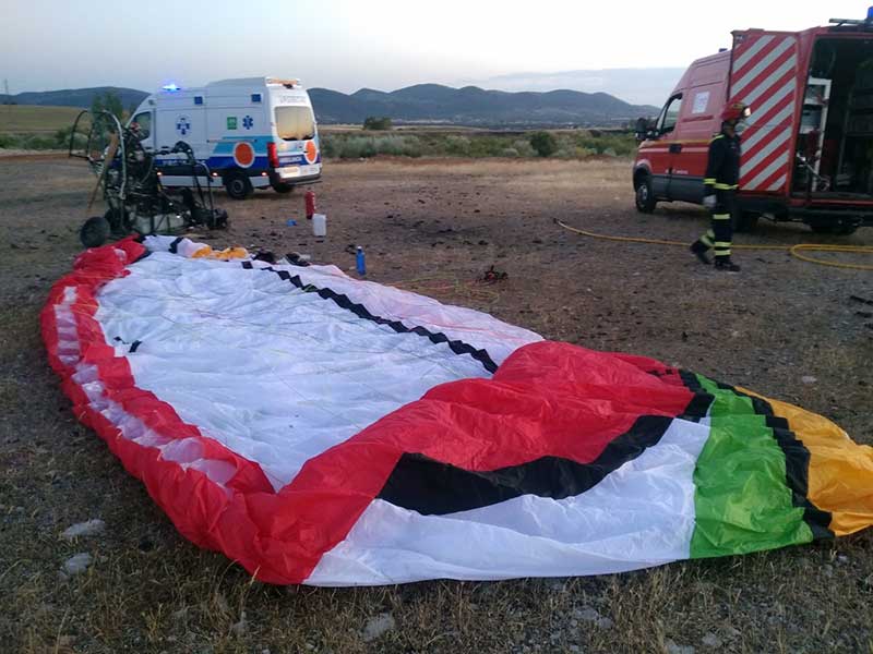 Un hombre resulta herido en un accidente de paramotor