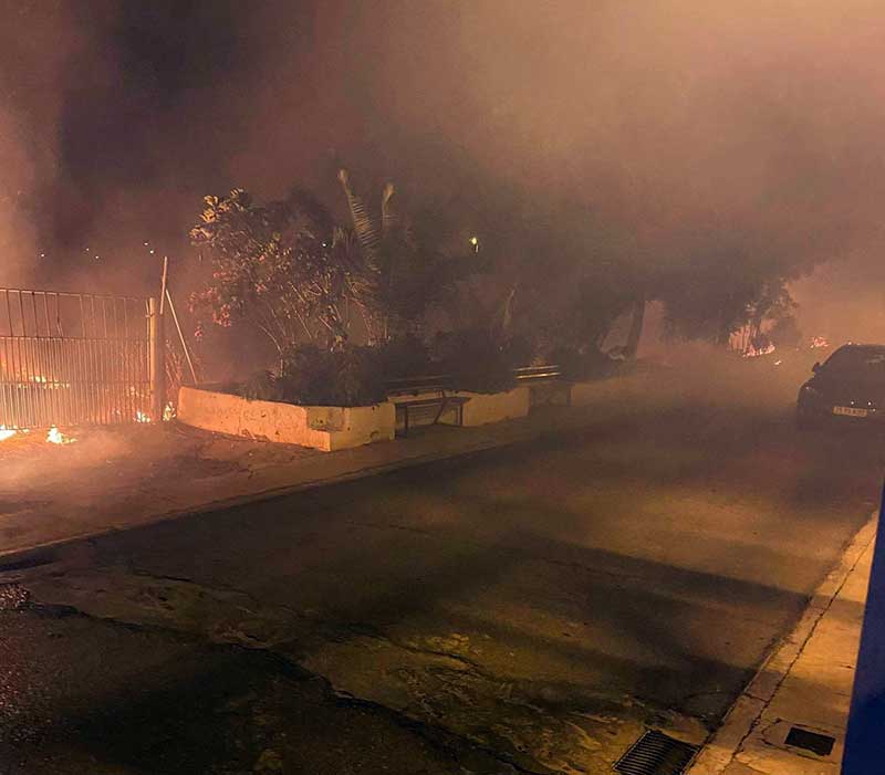 Un incendio arrasa unos 500 metros de pastizal