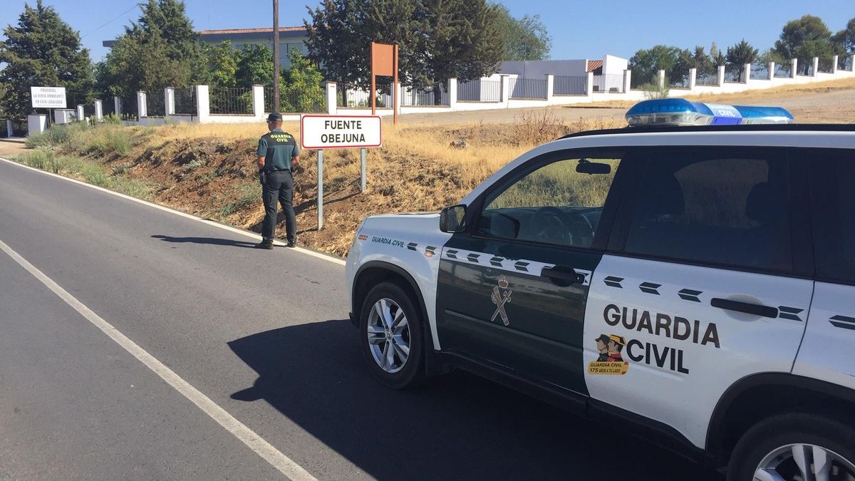 Patrulla de la Guardia Civil en Fuente Obejuna. CRDOBA