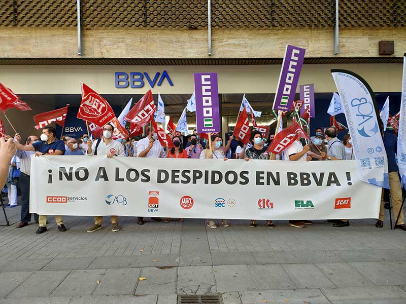 Los sindicatos muestran su rotundo rechazo al ERE de BBVA