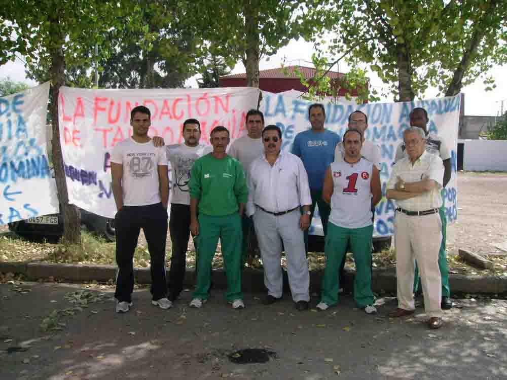 Casi tres meses sin cobrar llevan los alumnos