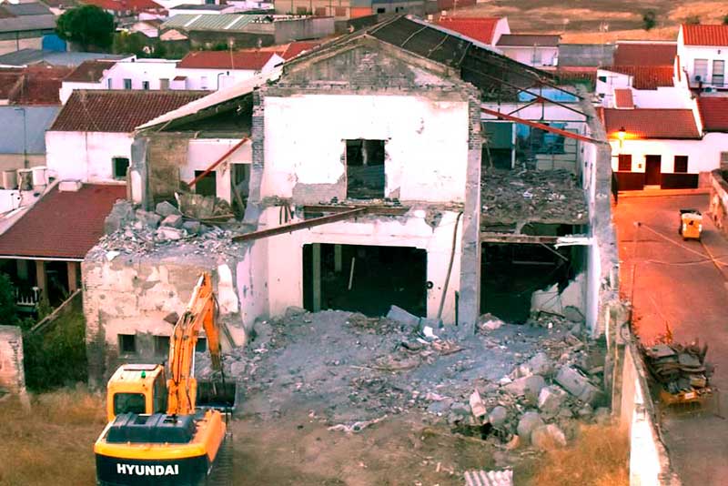 Derruido el antiguo cine Gran Capitn