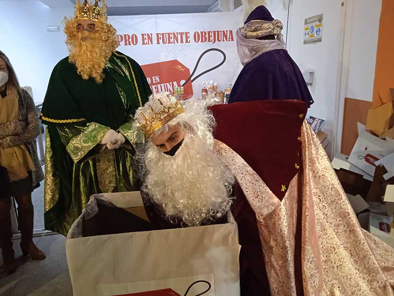 Los Reyes Magos reparten ilusin