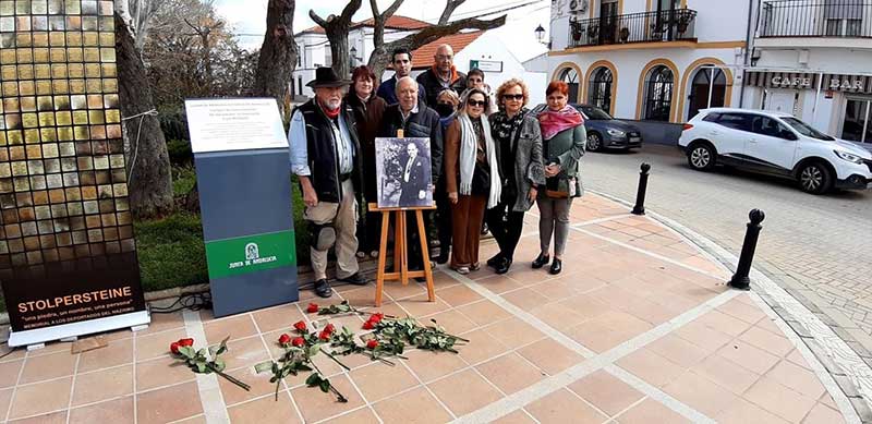 Stolpersteine rinde homenaje a los deportados